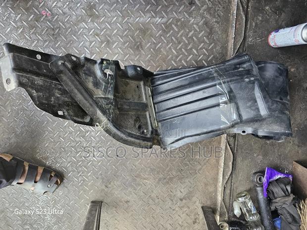 Toyota Wish Stone Guard - thumbnail 3