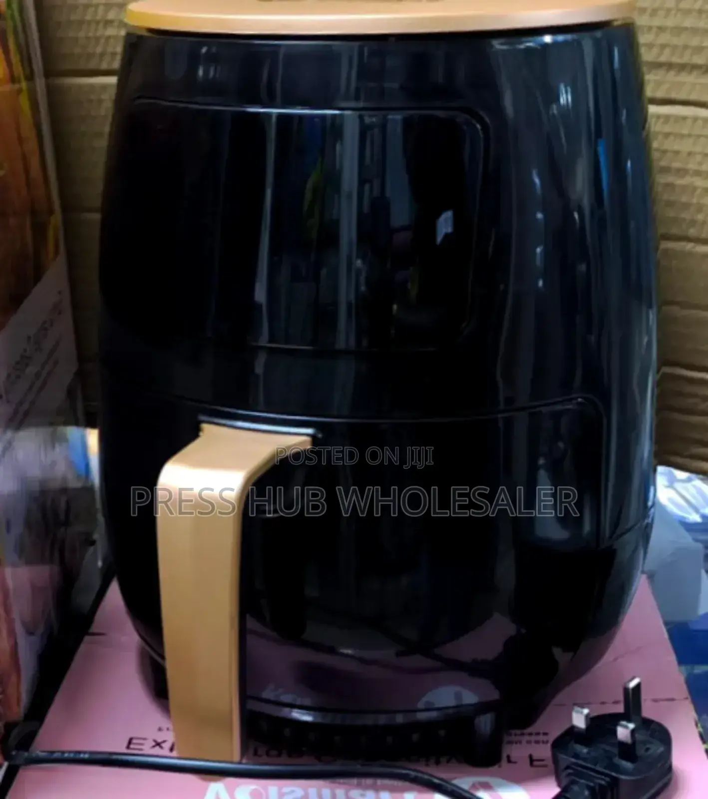 Volsmart Vl-Af8006 Extra Large Capacity Digital Air Fryer. **