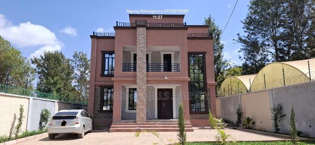 5bdrm Villa in Kibiko, Kibiku for sale