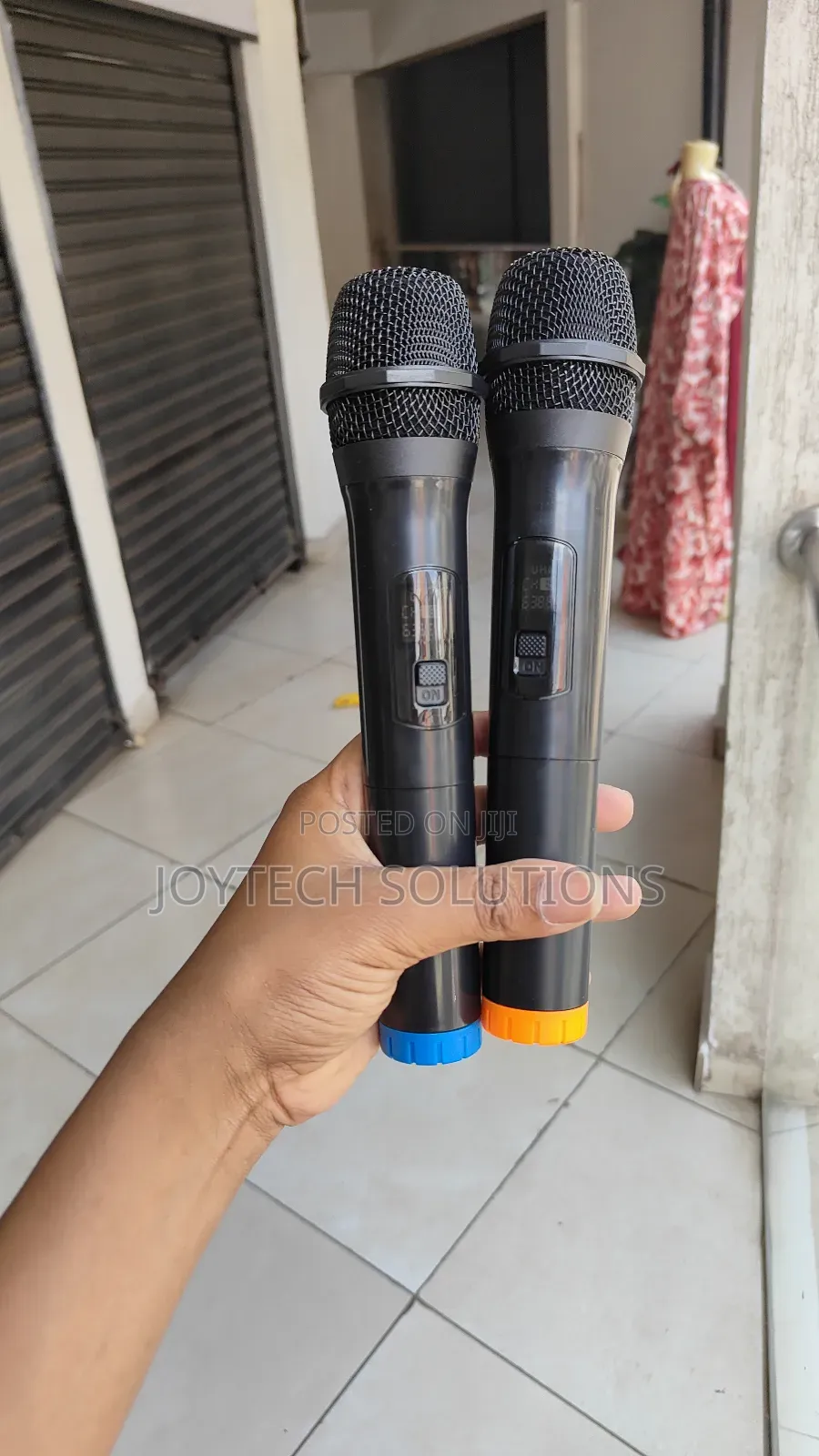 Universal Wireless Microphones With Rechargeable Receiver