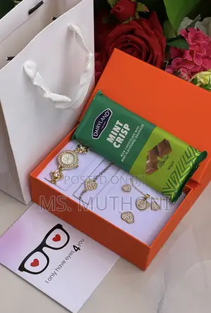  Cardburys Accessories Valentines Ladies Gift Set 