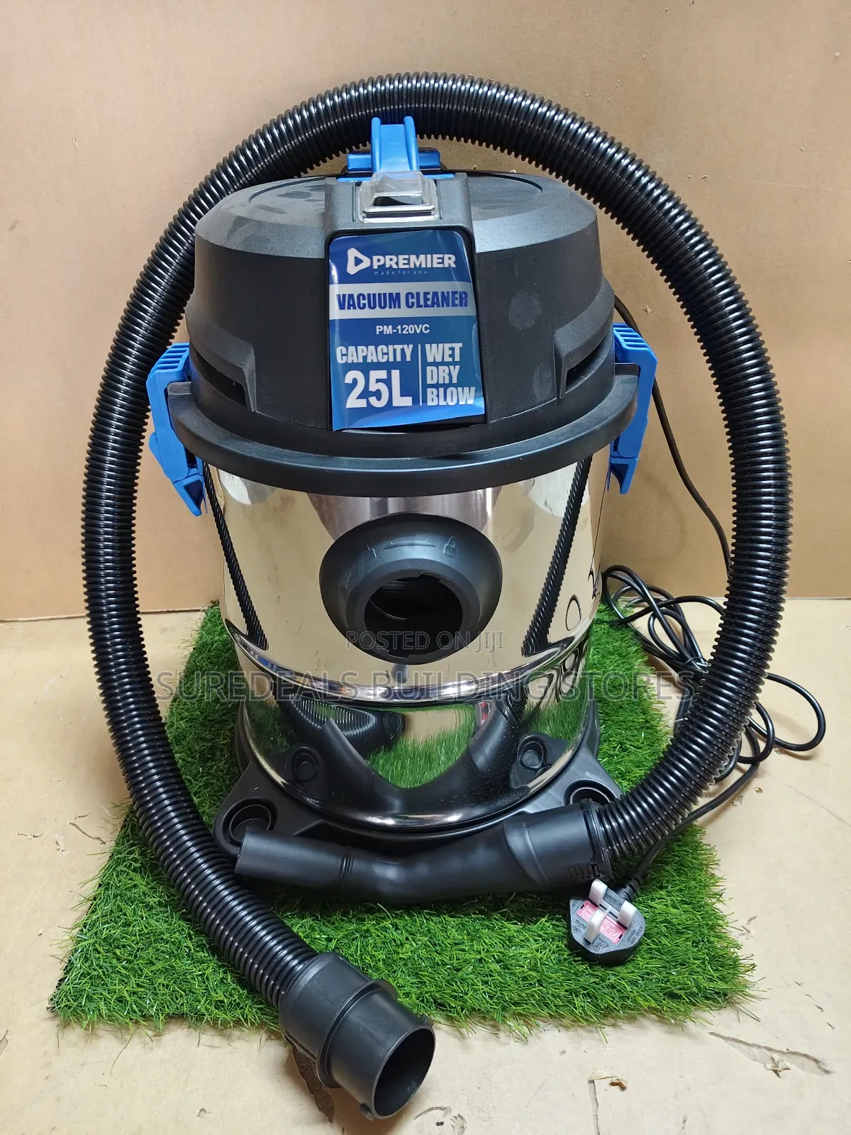 Wet And Dry Vacuum Cleaner. 25ltrs