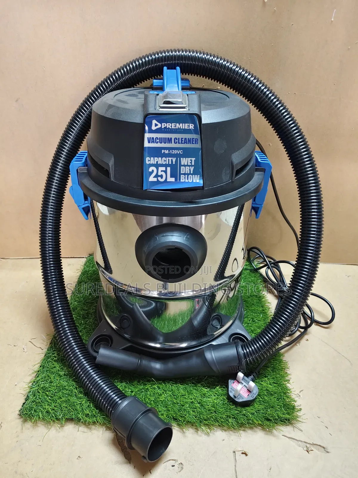 Wet And Dry Vacuum Cleaner. 25ltrs