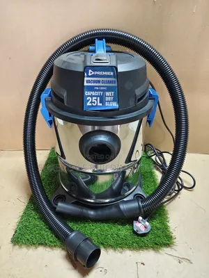 Wet And Dry Vacuum Cleaner. 25ltrs