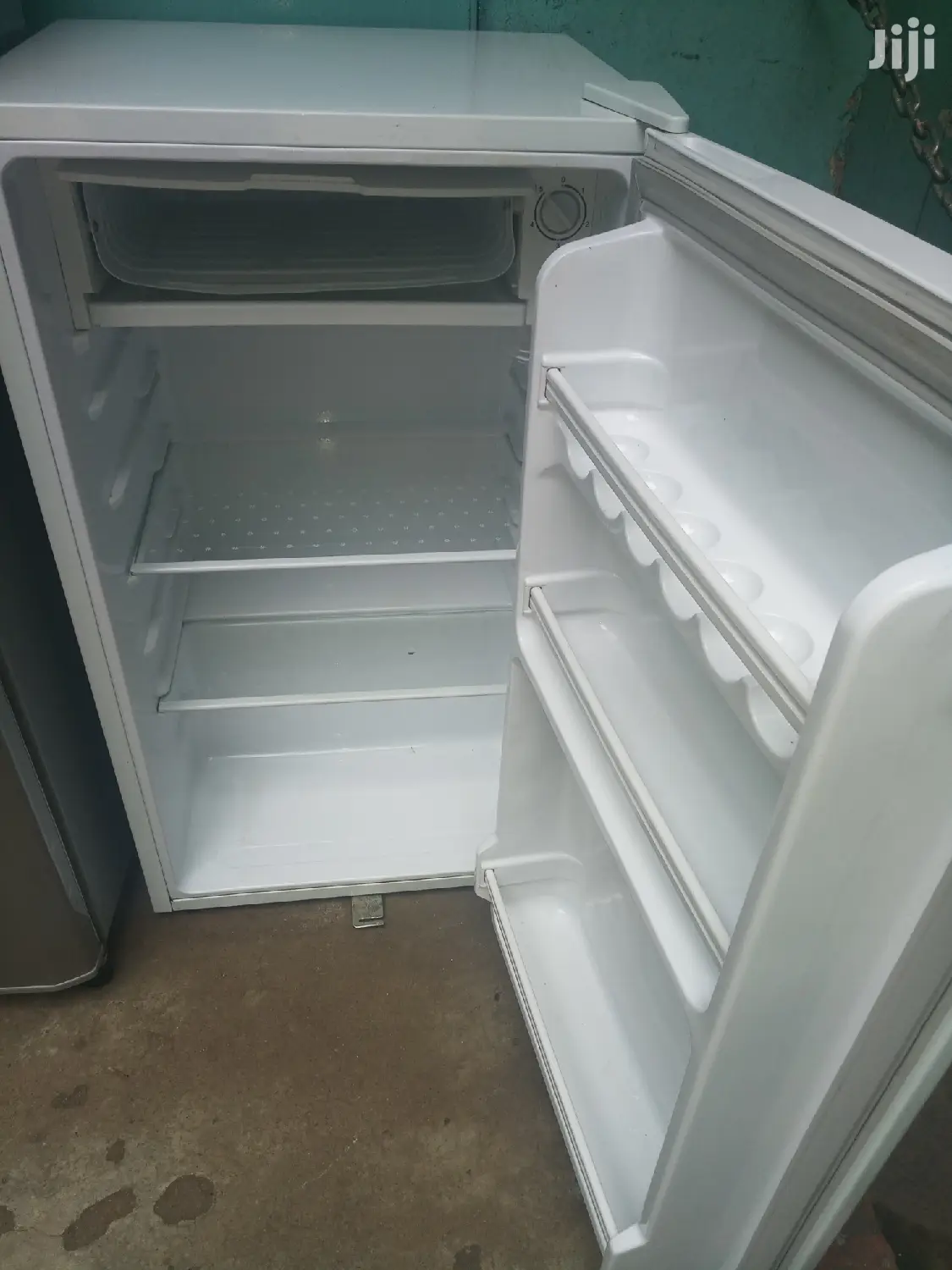 Single Door Mini Fridge