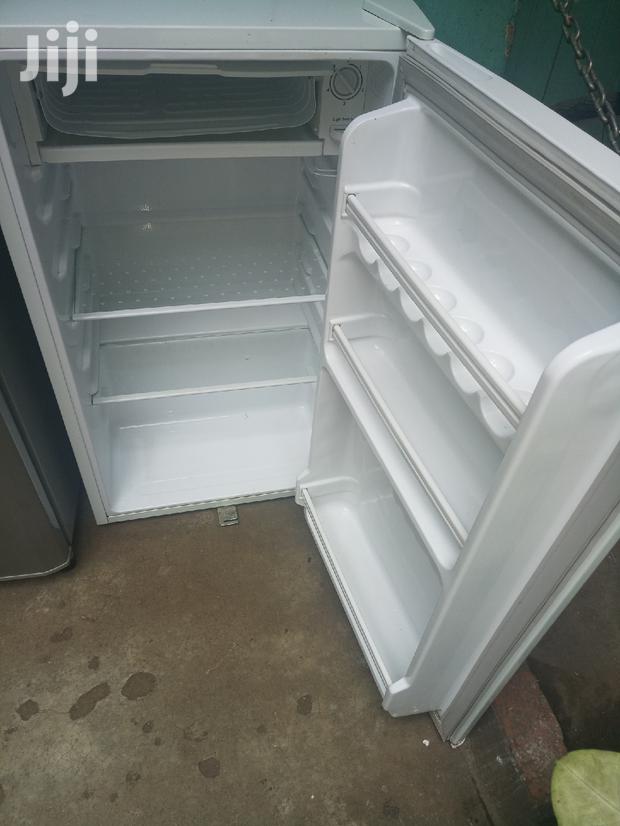 Single Door Mini Fridge - thumbnail 5