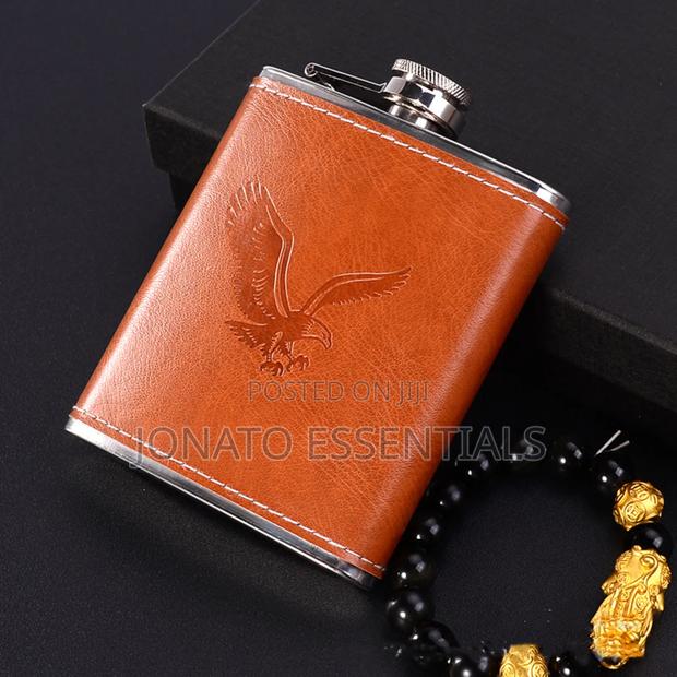 Whiskey Hip Flask Leather Set With Funnel And Tot Cups - thumbnail 4