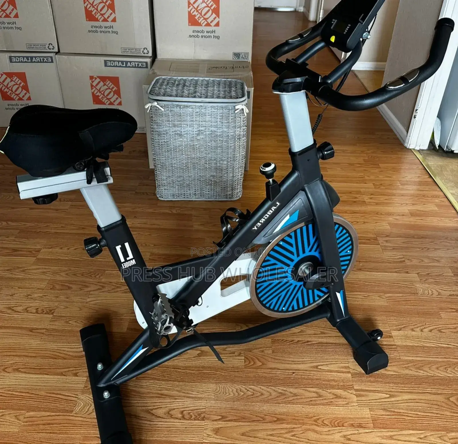 Heavy-Duty Indoor Exercise Spin Bikes, *