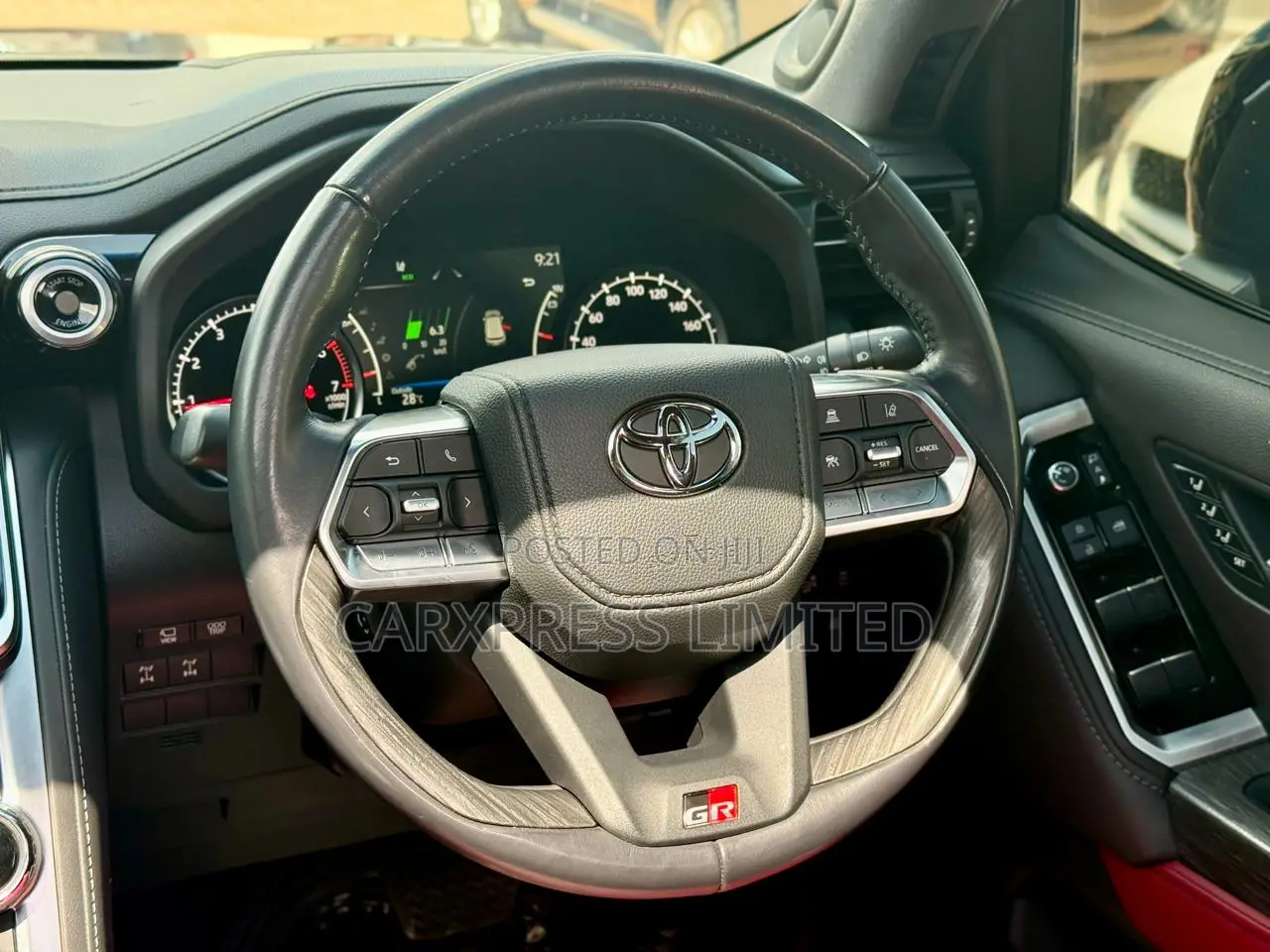 Toyota Land Cruiser LC300 2022 Black
