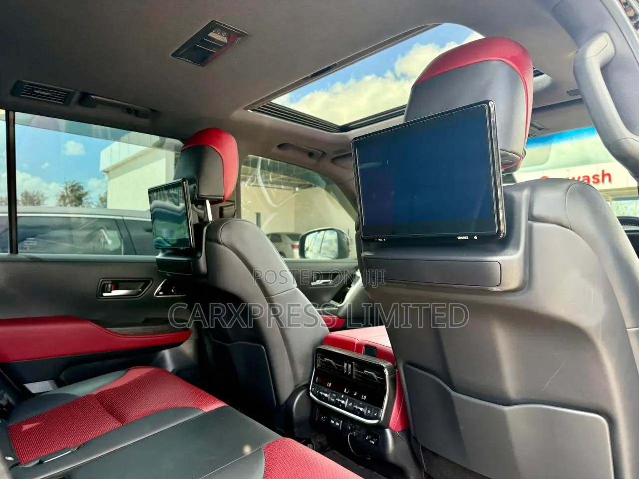 Toyota Land Cruiser LC300 2022 Black
