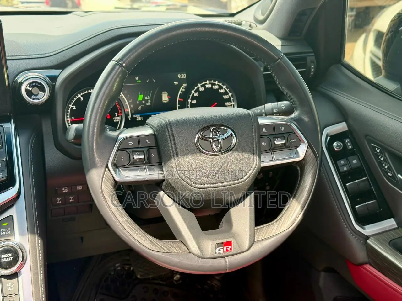 Toyota Land Cruiser LC300 2022