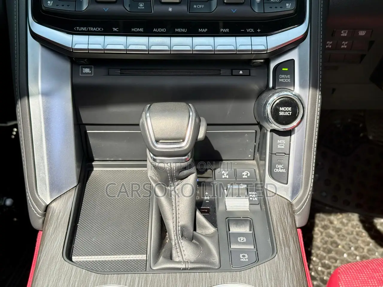 Toyota Land Cruiser LC300 2022