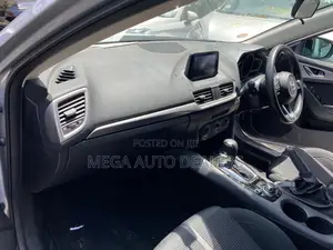 Mazda Axela 2018 Silver