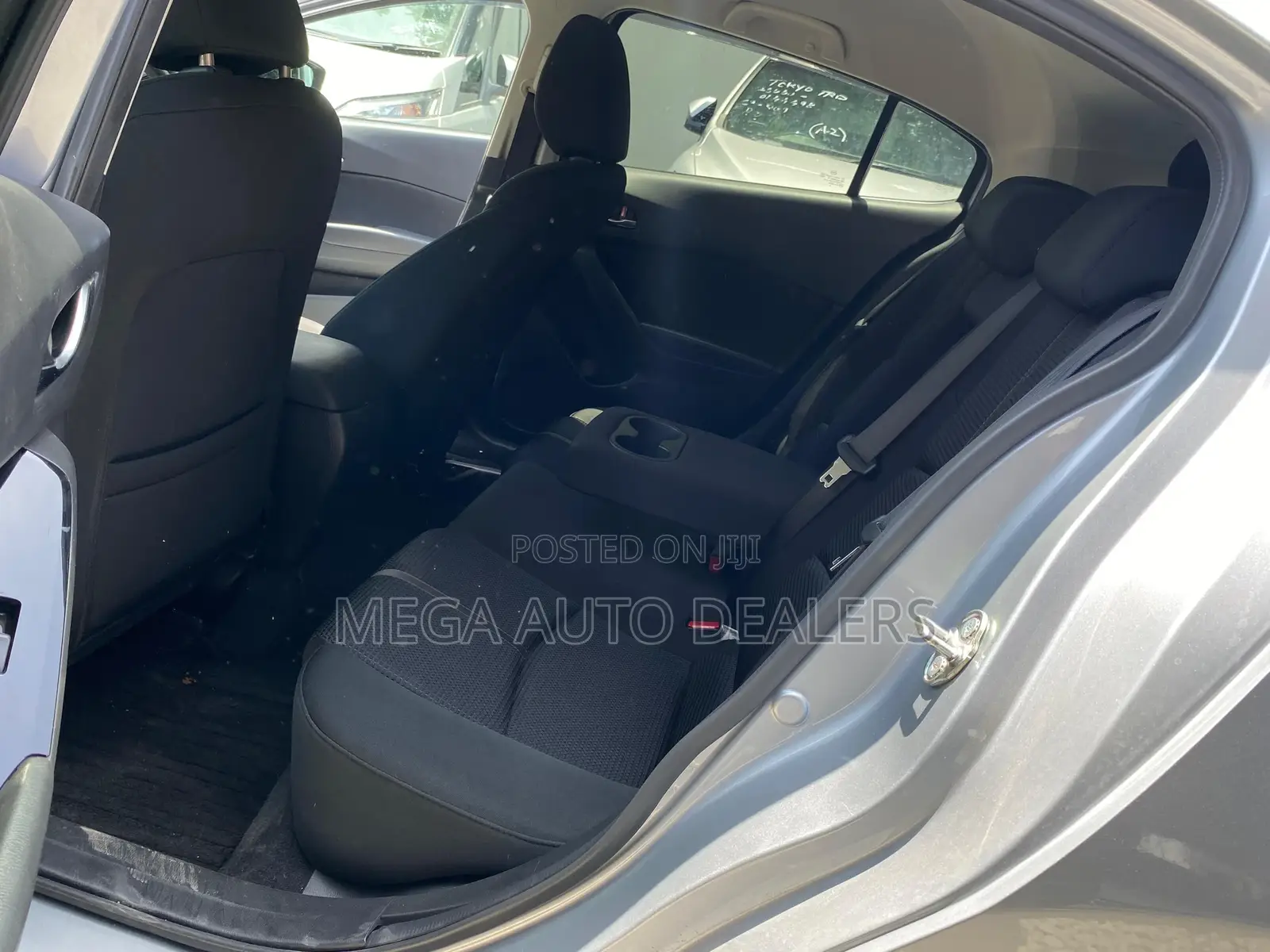 Mazda Axela 2018 Silver