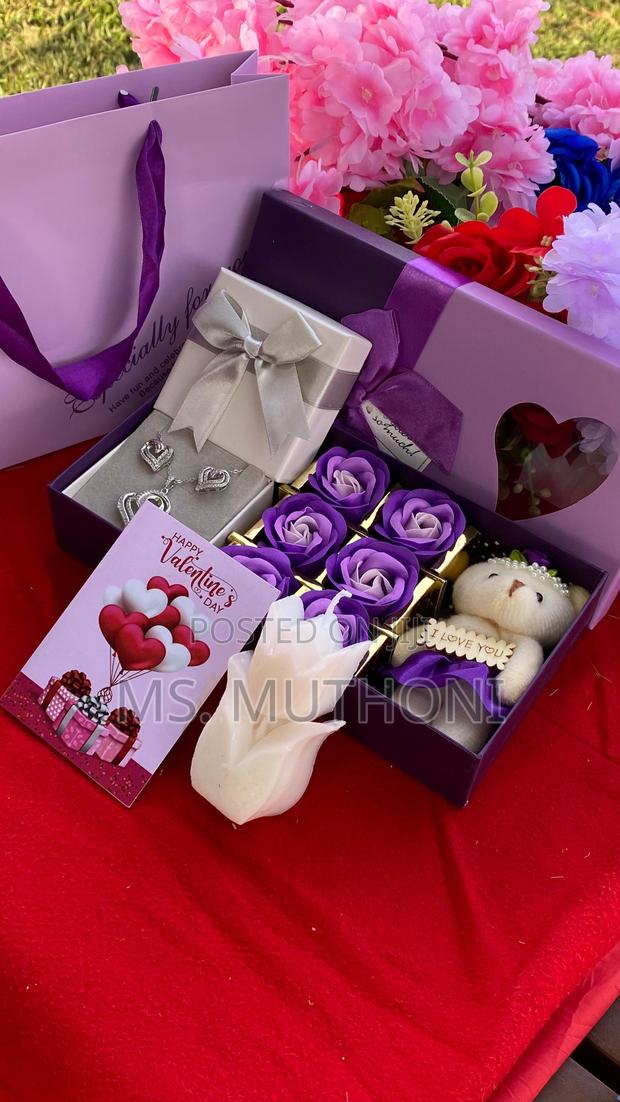  Valentines Scented Candle Ladies Gift Pack  - thumbnail 3