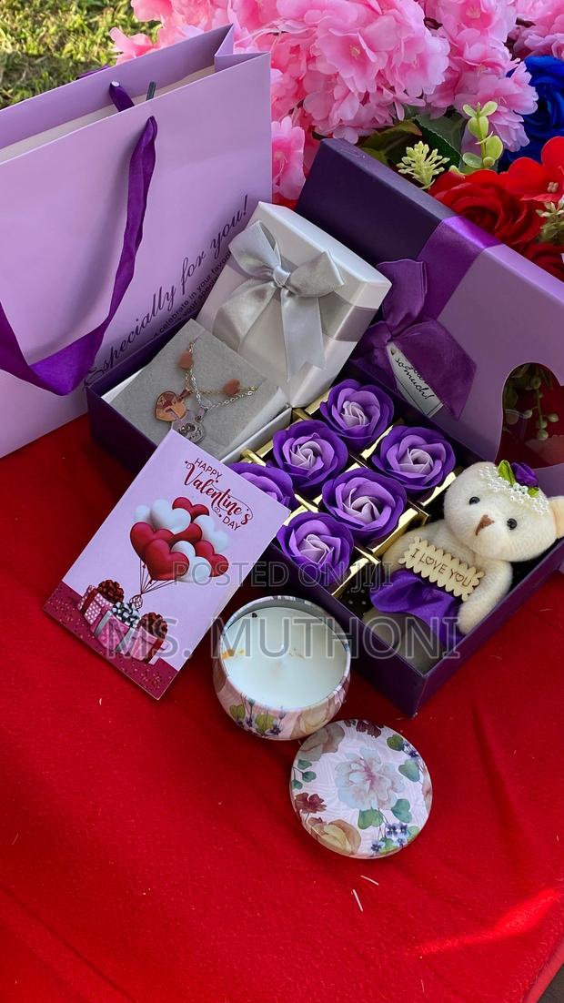  Valentines Scented Candle Ladies Gift Pack  - thumbnail 4