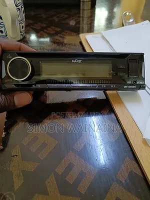 Isuzu Radio Maxit Face