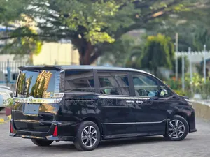 Toyota Voxy 2018 Black