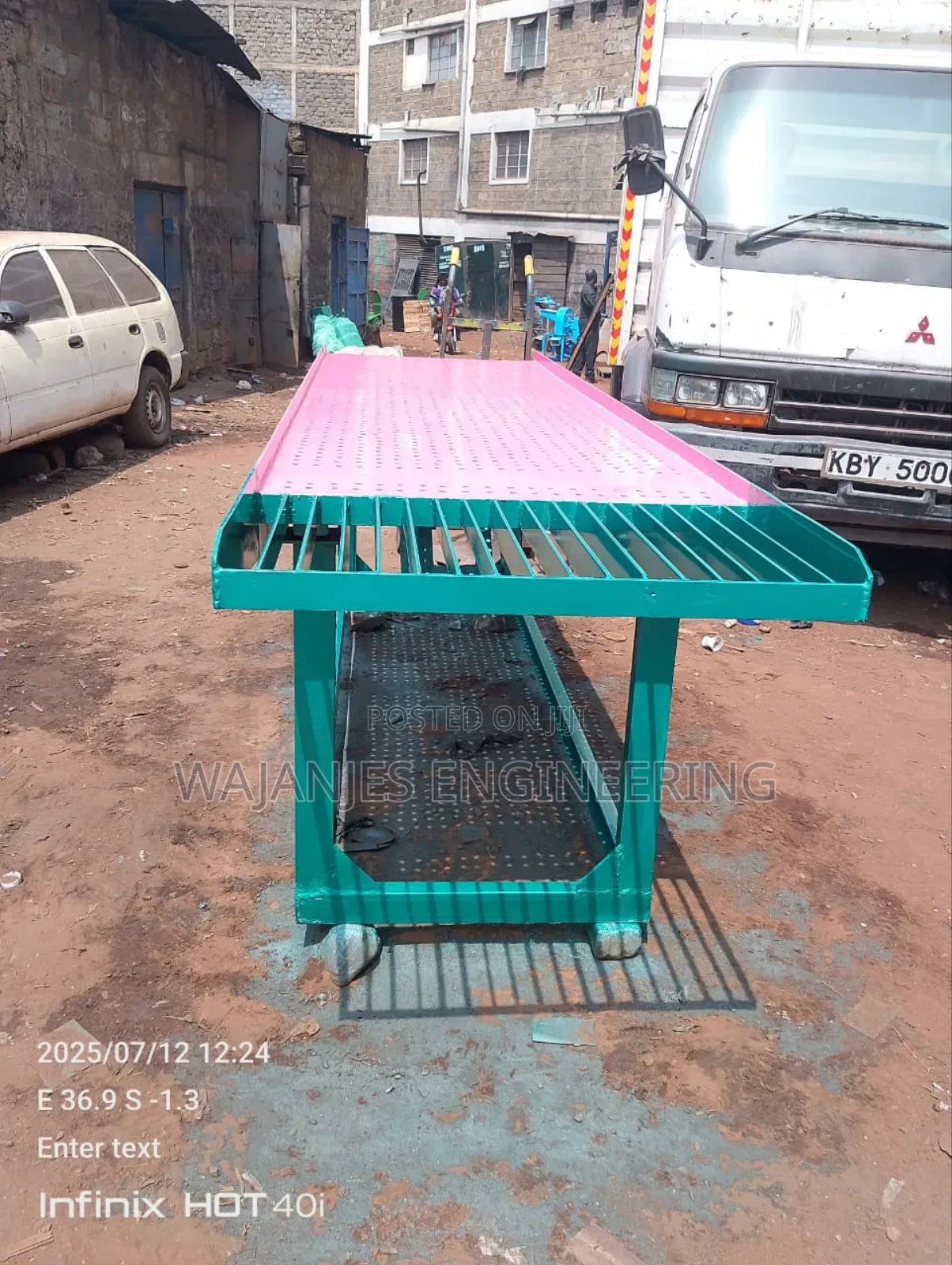 Vibrating Table