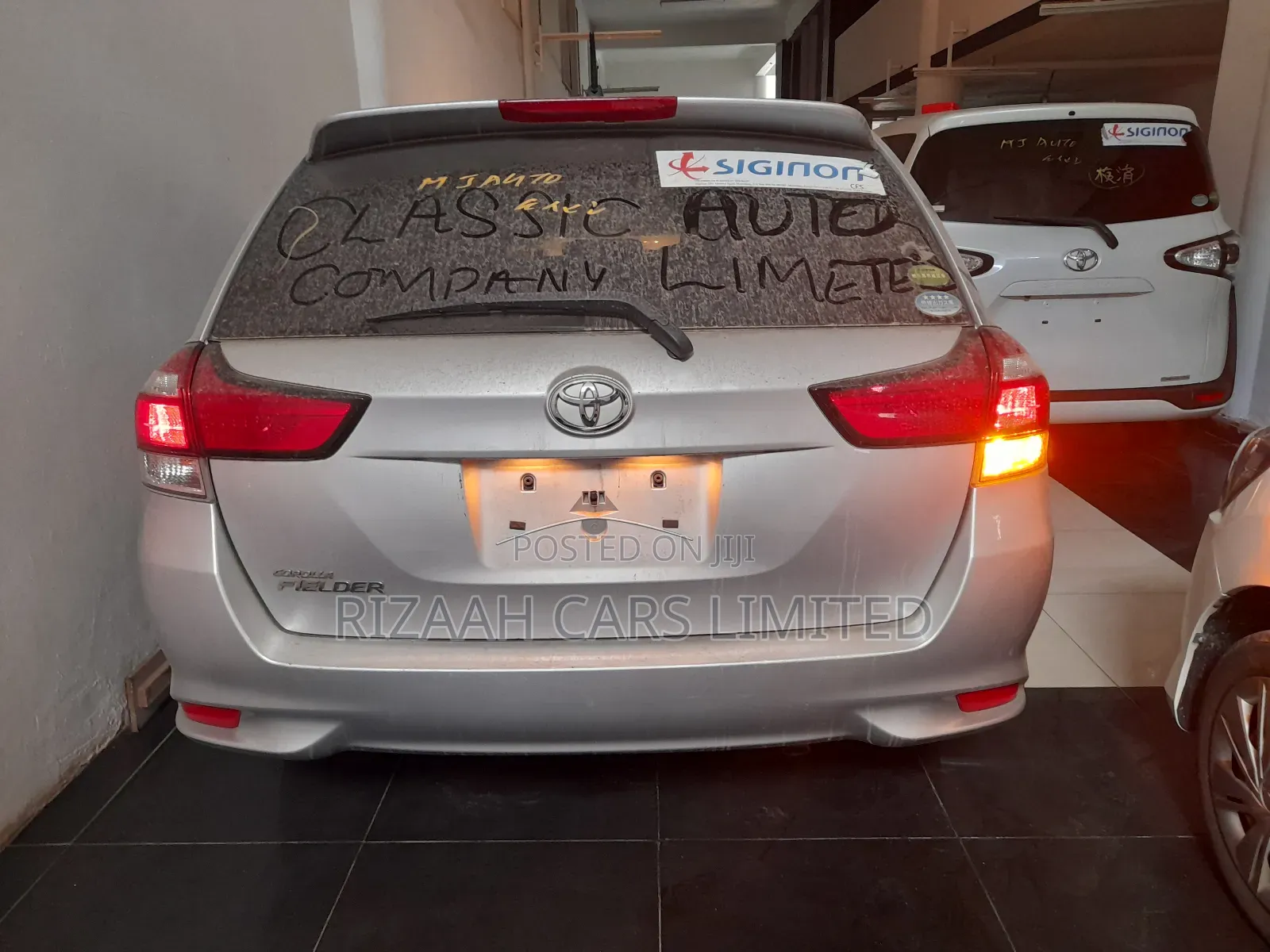 Toyota Corolla Fielder 2018 Silver