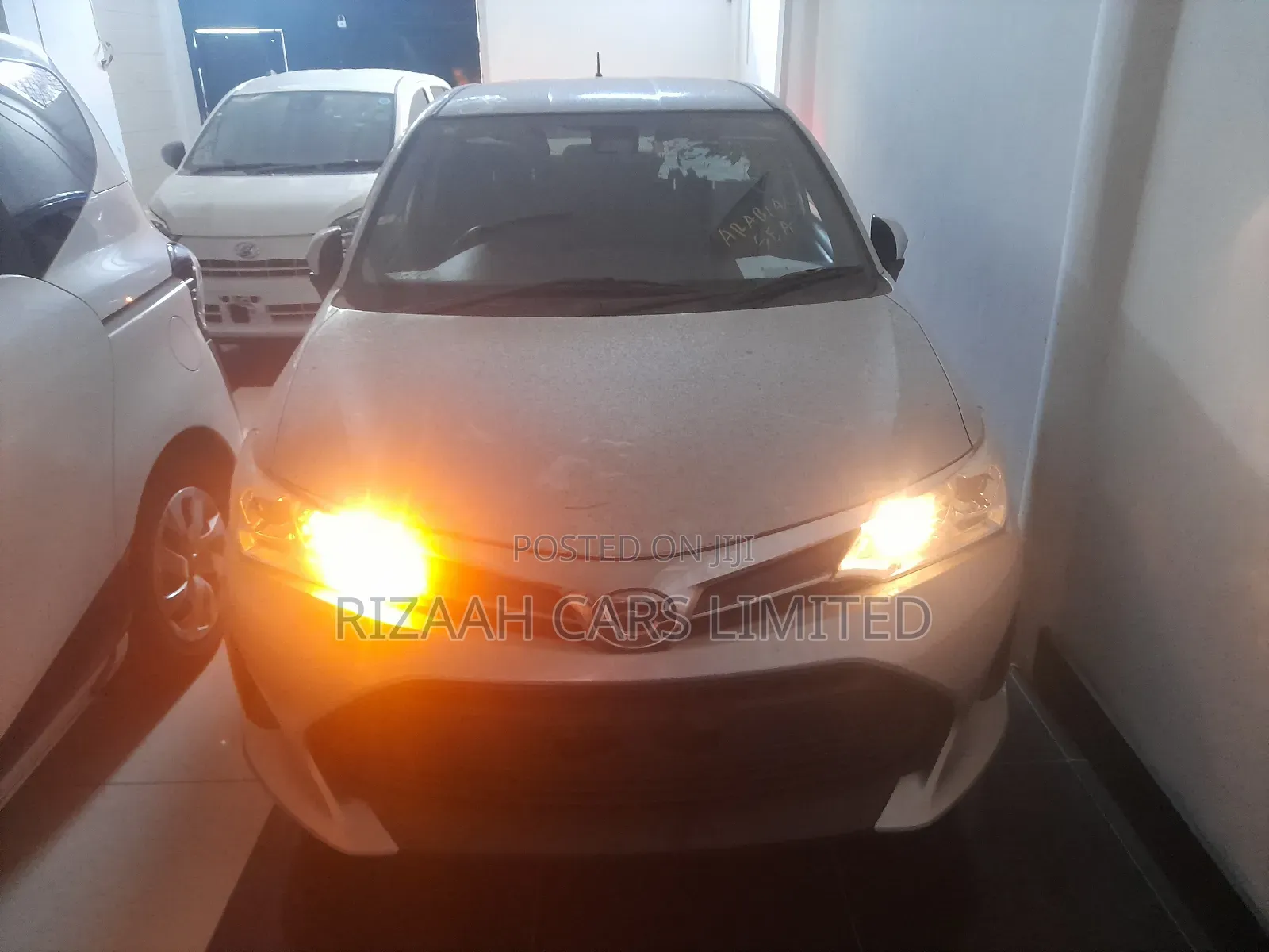 Toyota Corolla Fielder 2018 Silver