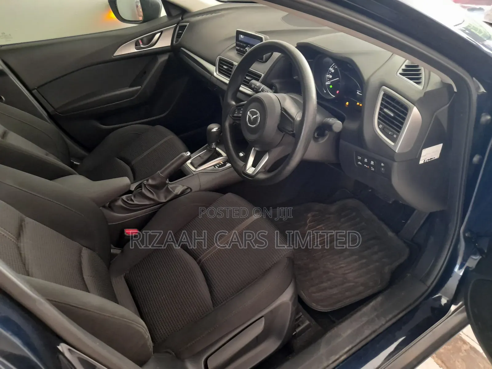 Mazda Axela 2018 Blue