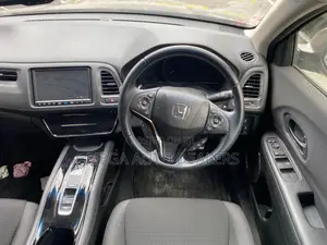 Honda Vezel 1.5 Hybrid 2WD 2018 Black