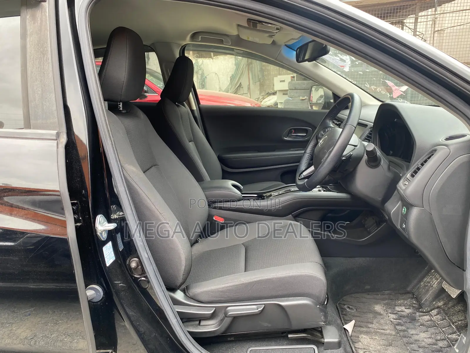 Honda Vezel 1.5 Hybrid 2WD 2018 Black