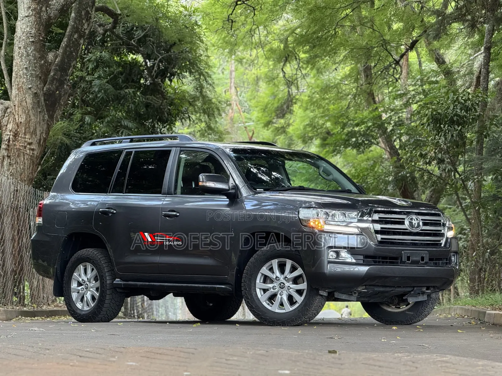 Toyota Land Cruiser 4.5 V8 VXR 2018 Gray