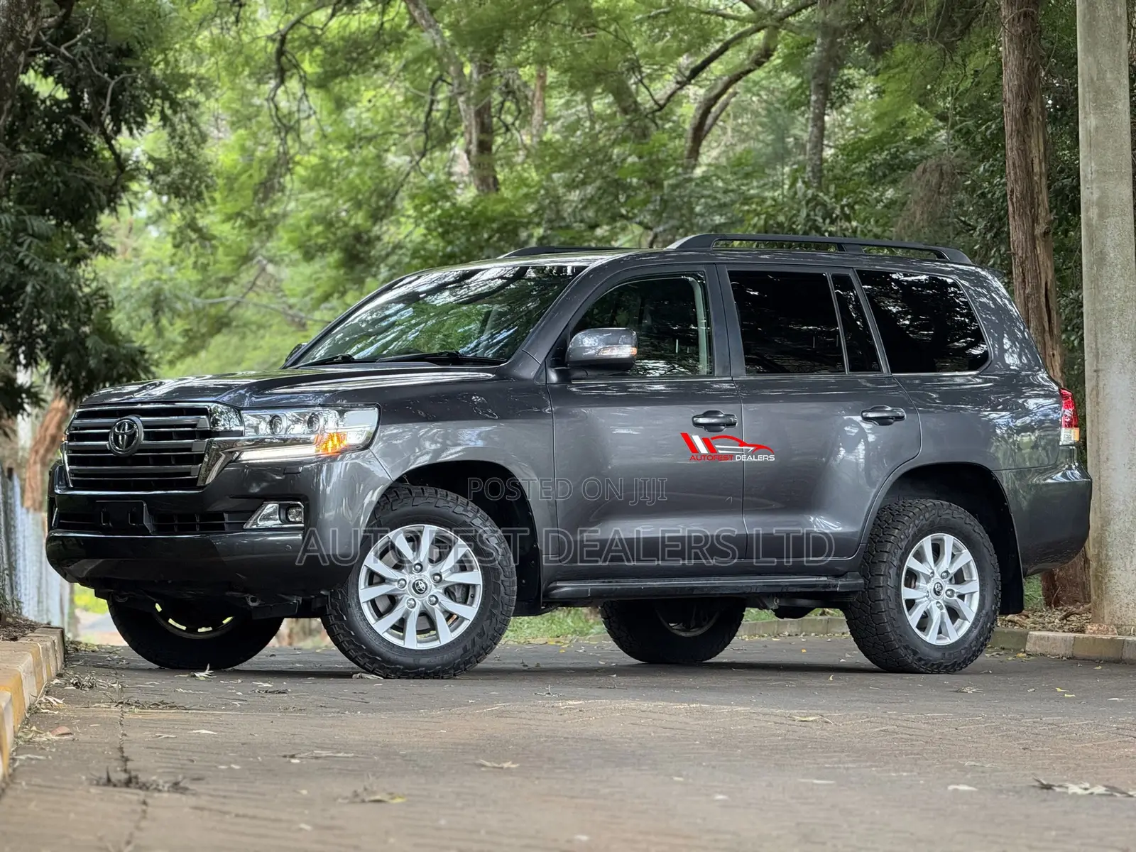 Toyota Land Cruiser 4.5 V8 VXR 2018 Gray