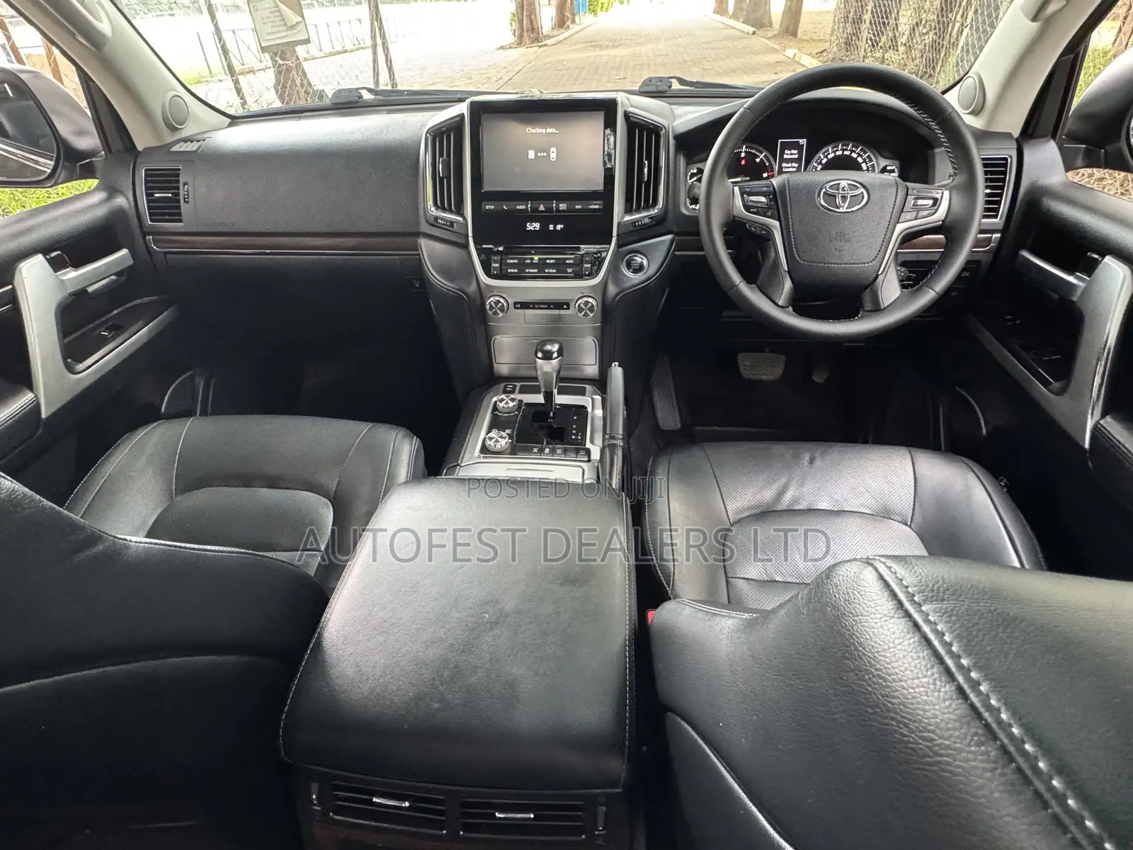 Toyota Land Cruiser 4.5 V8 VXR 2018 Gray