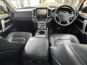 Toyota Land Cruiser 4.5 V8 VXR 2018 Gray