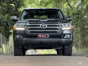 Toyota Land Cruiser 4.5 V8 VXR 2018 Gray