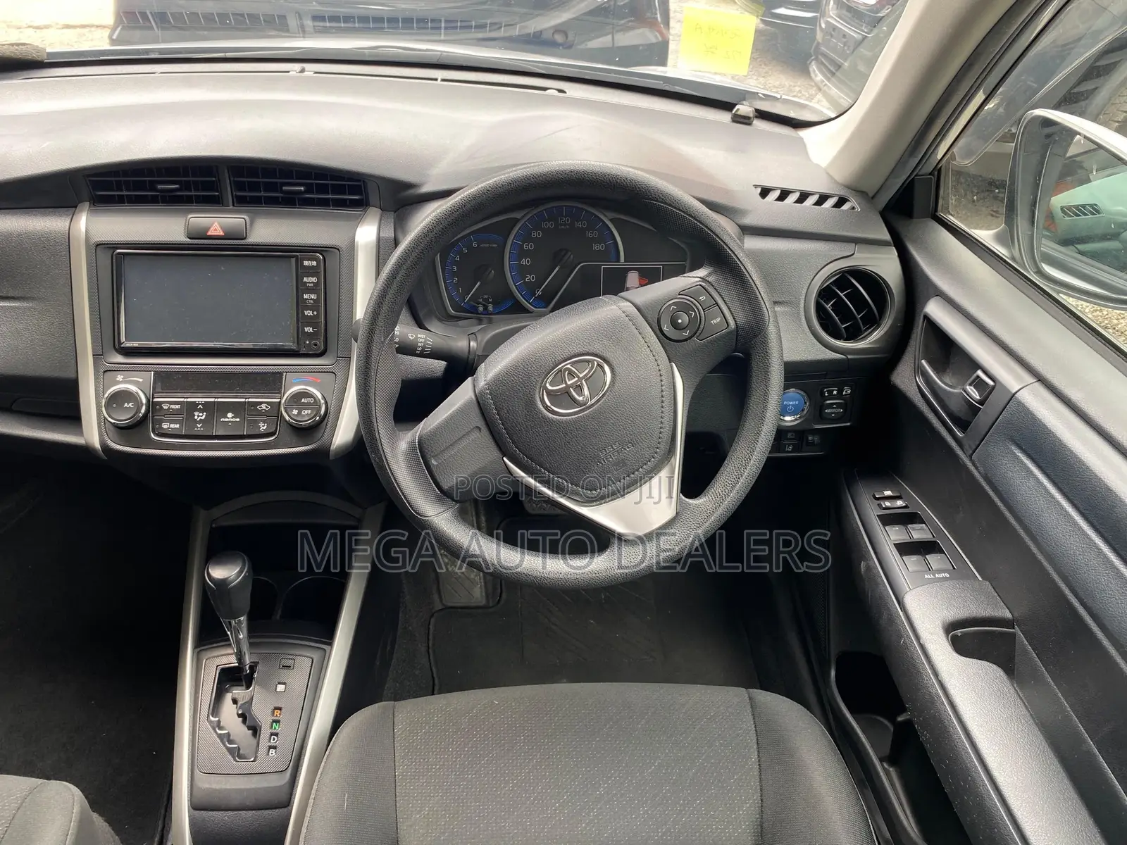 Toyota Corolla Fielder 1.5 Hybrid FWD 2020 Silver