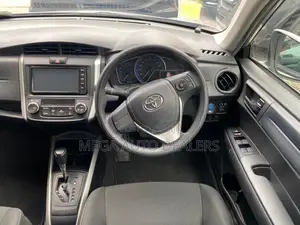 Toyota Corolla Fielder 1.5 Hybrid FWD 2020 Silver