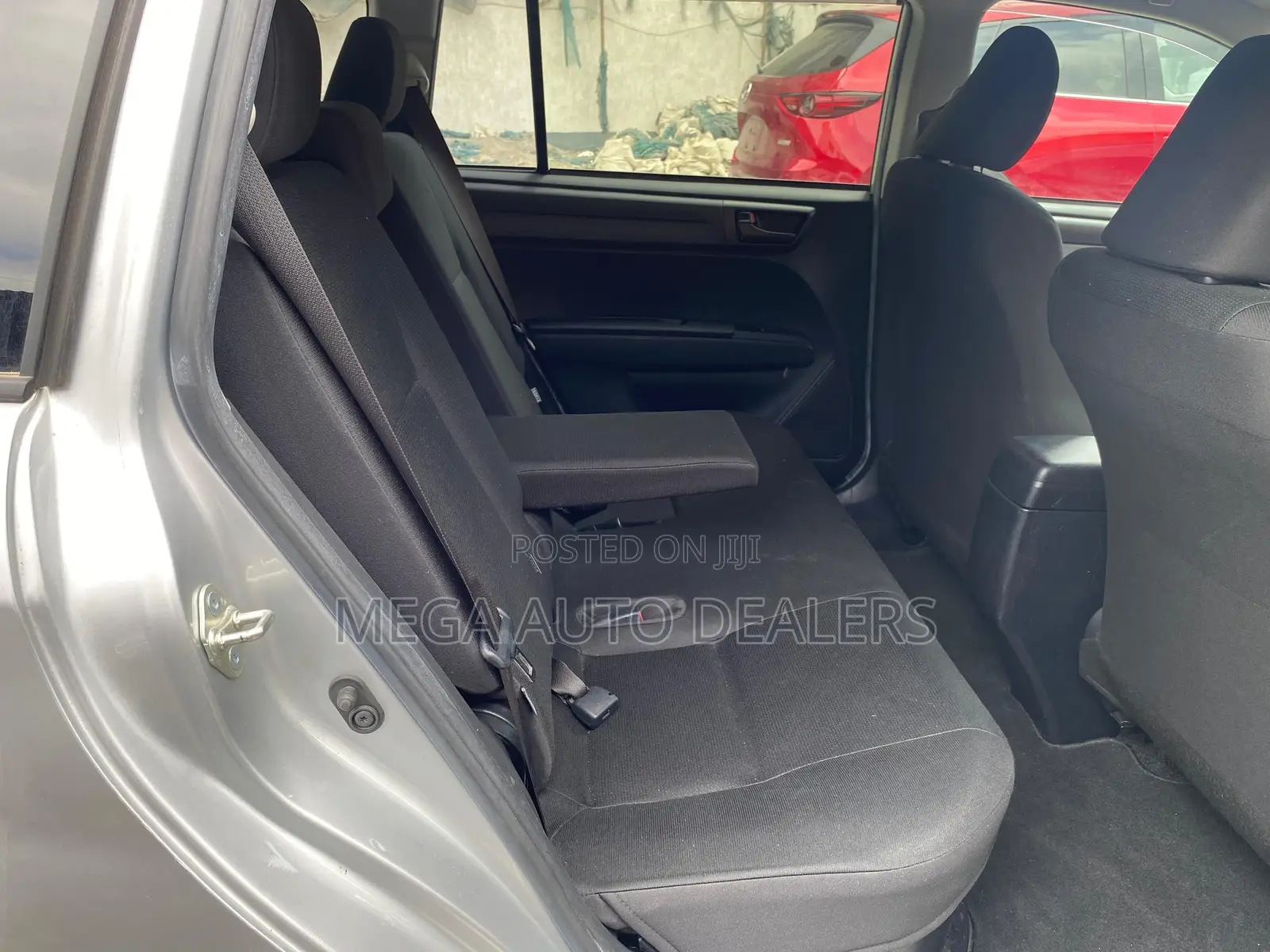 Toyota Corolla Fielder 1.5 Hybrid FWD 2020 Silver