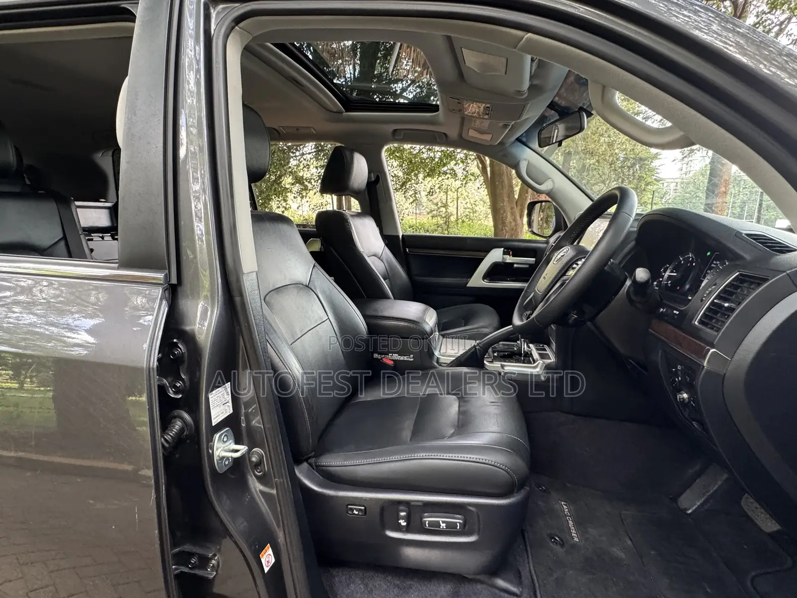 Toyota Land Cruiser 4.5 V8 VXR 2018 Gray
