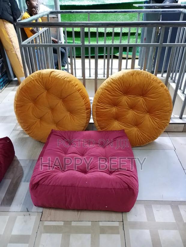 Versatile Comfortable Floor Cushions - thumbnail 3