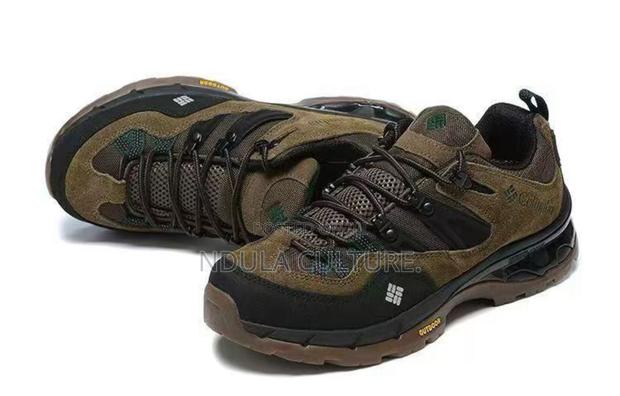 Columbia Trail Hike - thumbnail 6