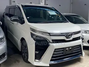 Toyota Voxy 2018 White