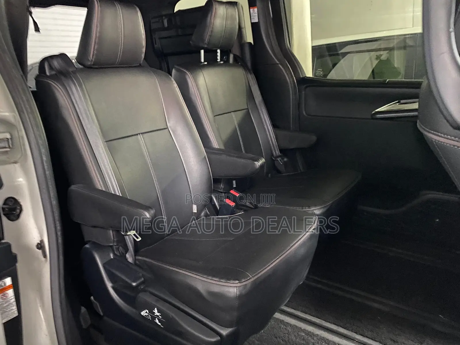 Toyota Voxy 2018 White