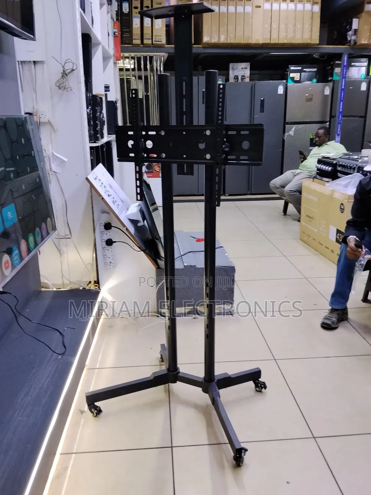 Adjustable Tv Trolley Stand Suitable for 32-70" Inch Upto 50kgs