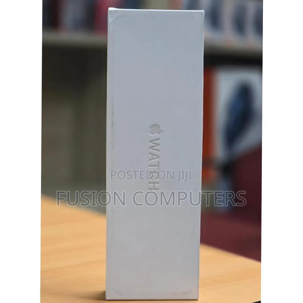 Apple Watch 42mm Series 11 - main view