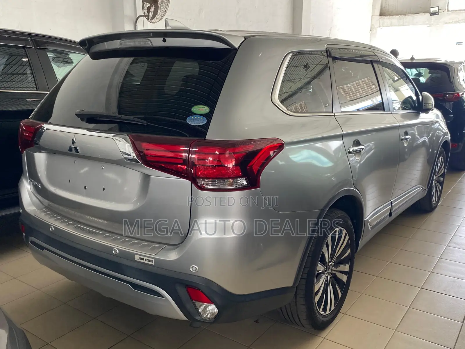 Mitsubishi Outlander 2018 Silver