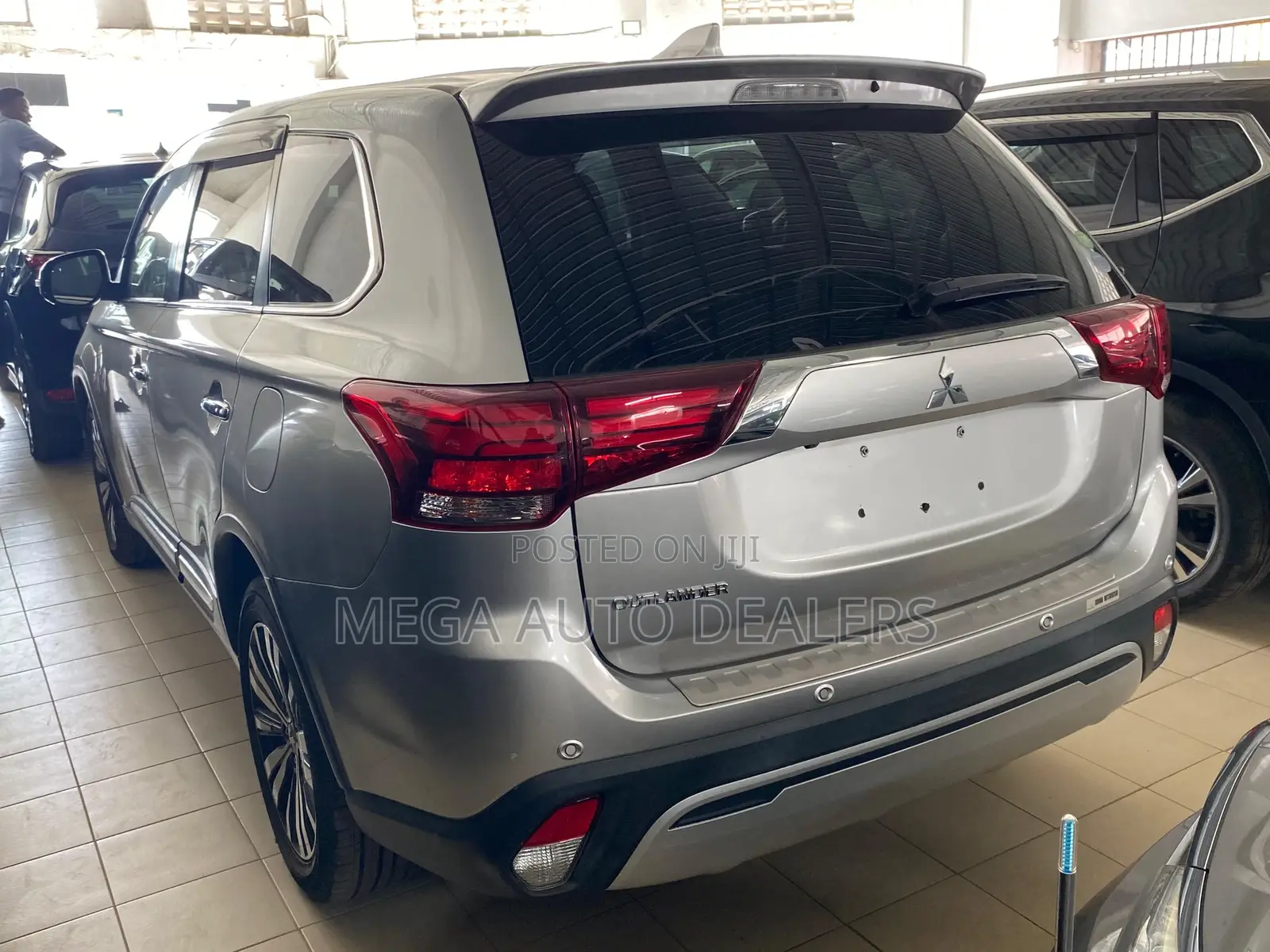 Mitsubishi Outlander 2018 Silver