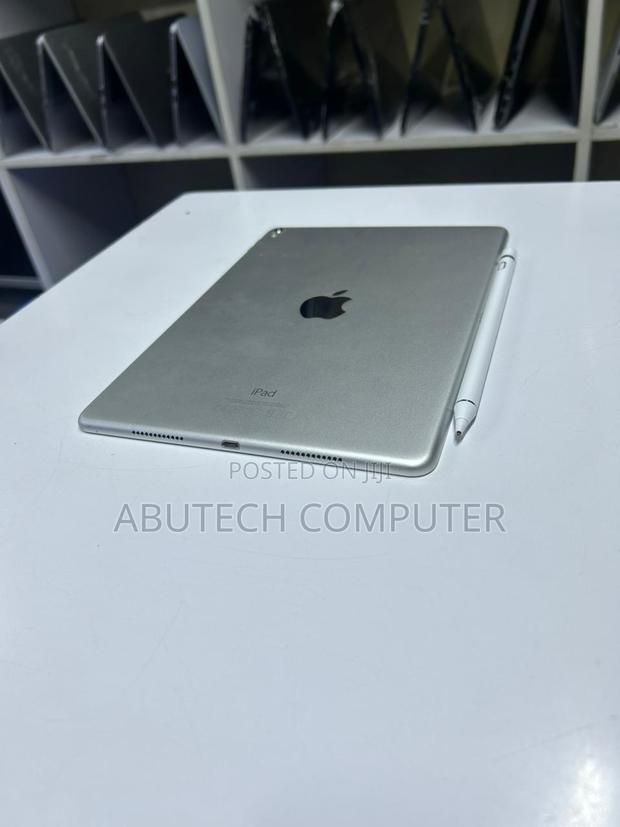 Apple iPad 9.7 256 GB Silver - thumbnail 3