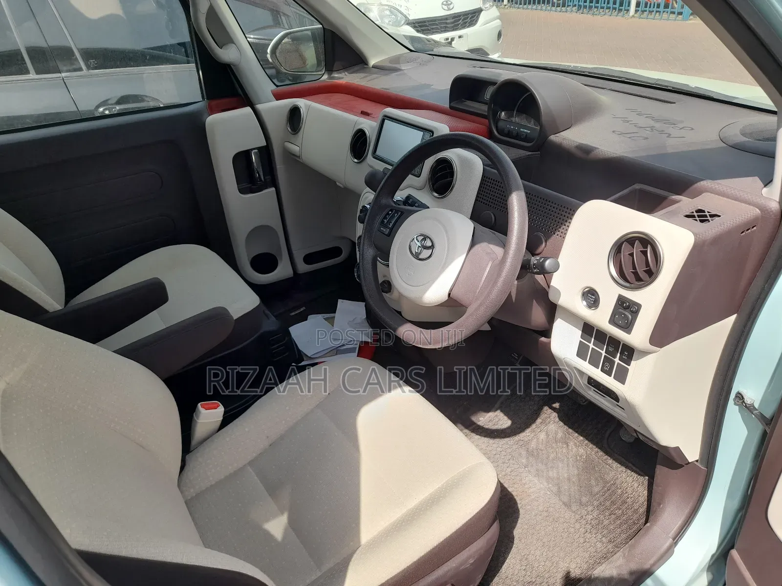 Toyota Porte 2018 Blue
