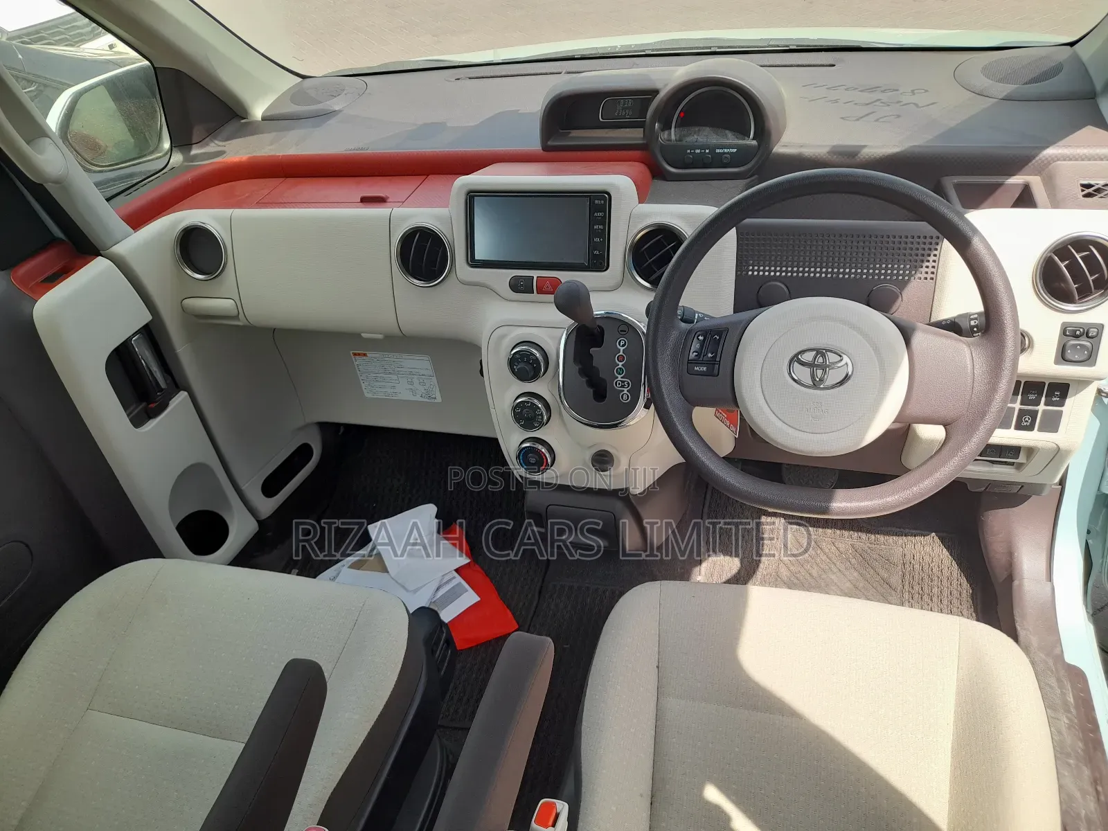 Toyota Porte 2018 Blue