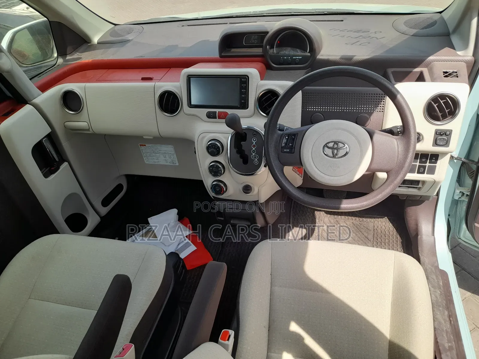 Toyota Porte 2018 Blue