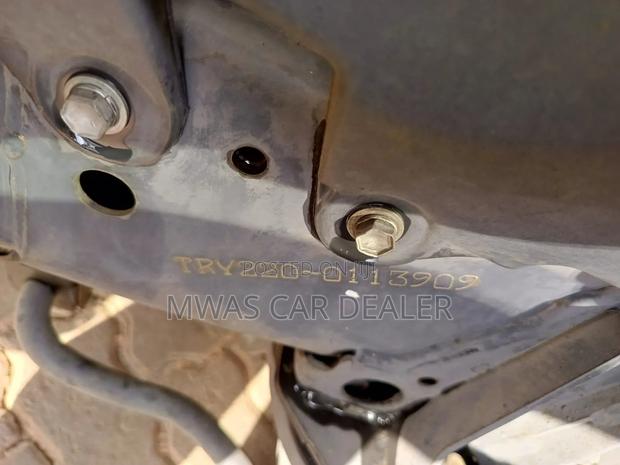 Selling Toyota Dyna Petrol - thumbnail 11
